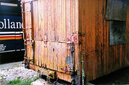 SK-Ore-BoxcarEndDoor.JPG